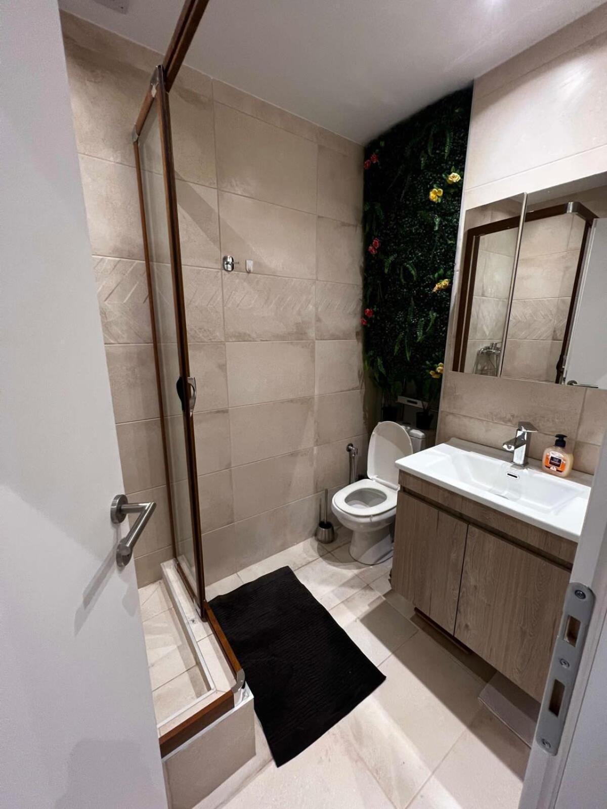 Cozy Modern Studio In Thessalonikiアパートメント エクステリア 写真
